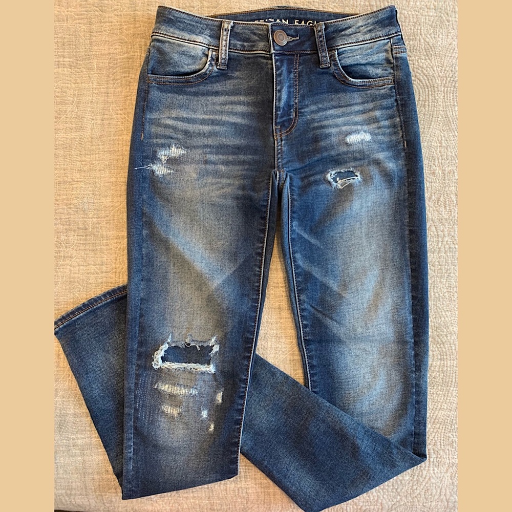 American Eagle Distressed Dark Wash Skinny Jeans